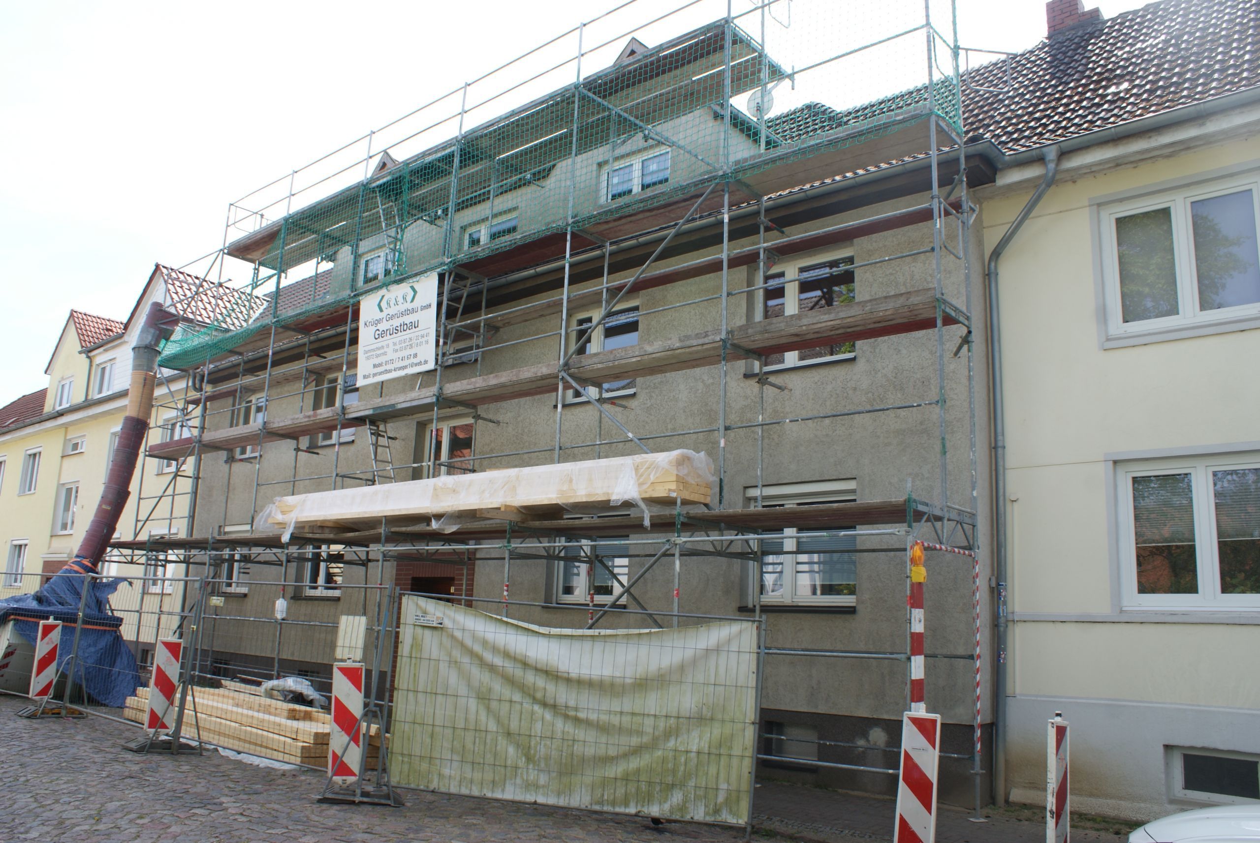 Bauunternehmen Mirko Mielzccarek - Baustelle Mehrfamilienhaus in Parchim 